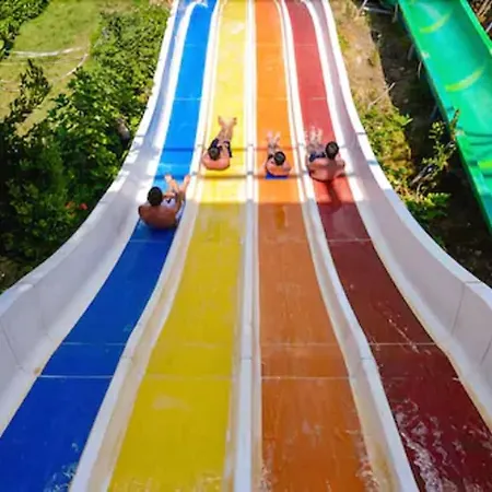 Waterplanet & Aquapark ホテル オクルカラール
