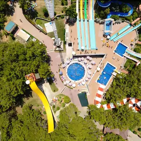 Waterplanet & Aquapark 酒店