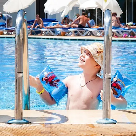 酒店 Waterplanet & Aquapark 4*