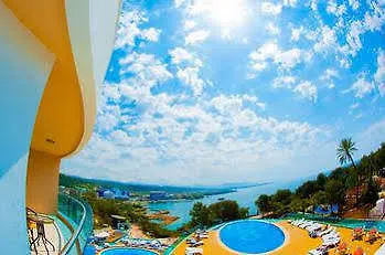 Waterplanet & Aquapark 欧库卡拉